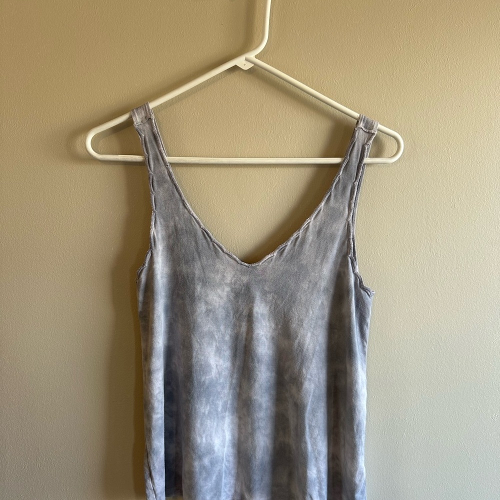 American Eagle Outfitters Gray Tie-Dye Tank Top
